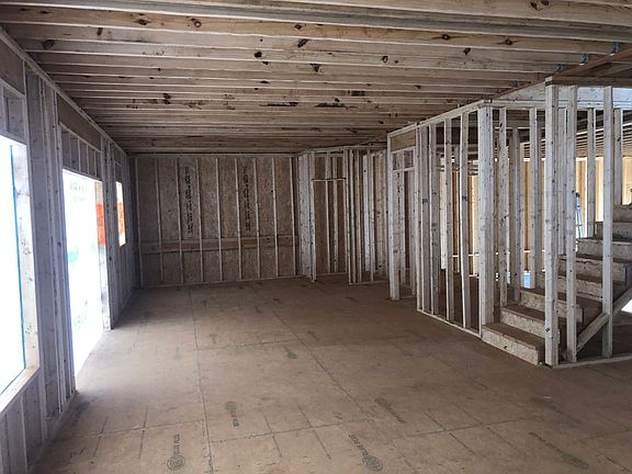4th image of 2321 Colston Dr