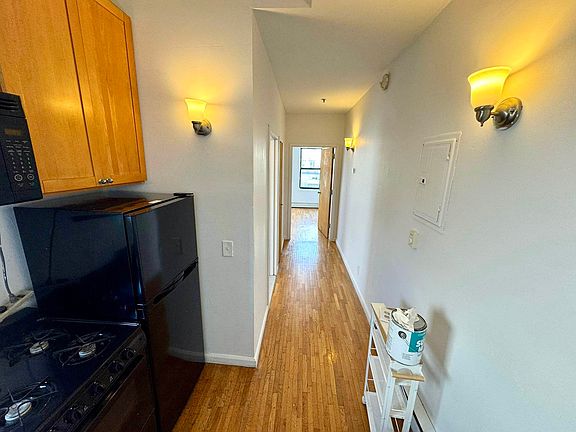 5th image of 11-27 Nameoke St #3L