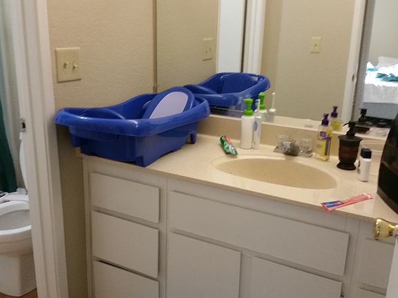 4th image of 995 Foxchase Dr APT 464