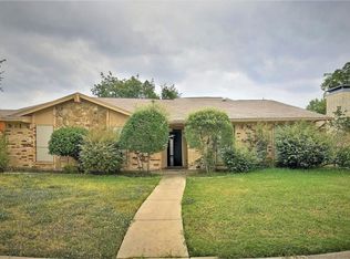 630 Grinnell Dr, Garland, TX 75043