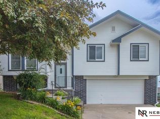 8315 Girard St, Omaha, NE 68122