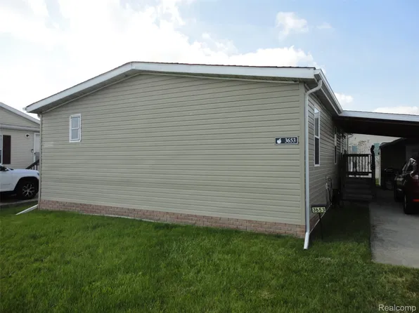 3653 Brookline Ln, Carleton, MI 48117