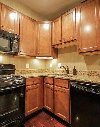 5th image of 15193 Lancashire Dr #358