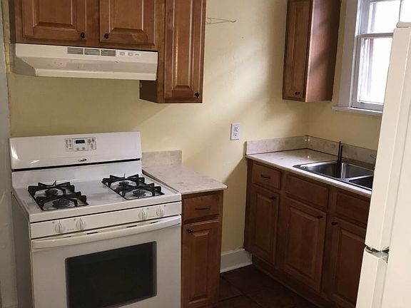 4th image of 3906 Orleans Ave #Duplex