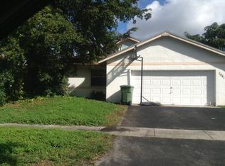 1041 SW 99th Ave, Pembroke Pines, FL 33024