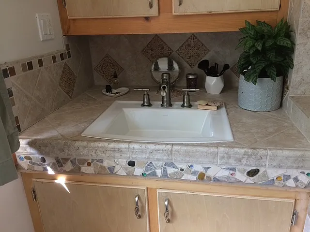 Bathroom sink