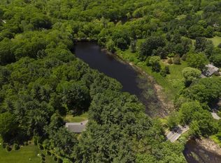 136 Barnes Hill Rd, Concord, MA 01742