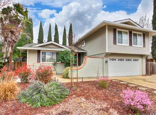 8712 Los Encantos Cir, Elk Grove, CA 95624