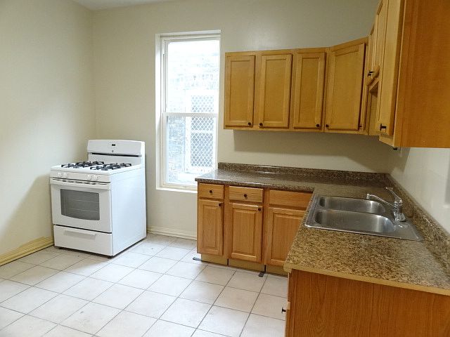 1st image of 3514 W Huron St #1