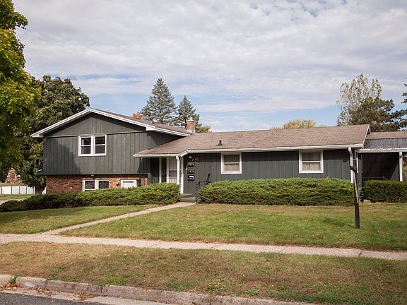 4th image of 1019 3rd St