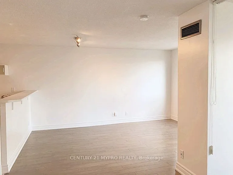 10 Yonge St #605 — Photo 9