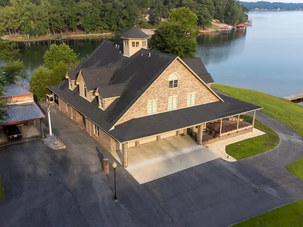 305 Kradle Kove Dr, Talladega, AL 35160