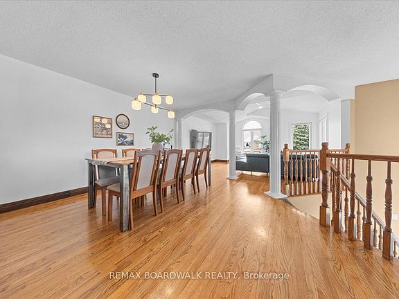 4th image of 161 Castle Glen Cres