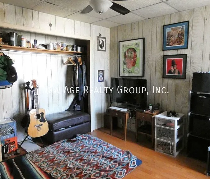 1011 Federal St — Photo 4