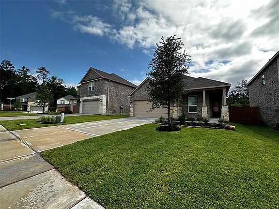 3rd image of 820 Dawn Redwood Ct