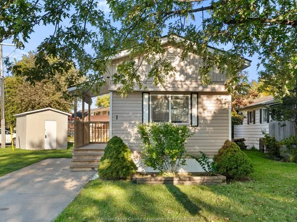 1 Cedar Cres #101, Essex, ON N0R 1J0