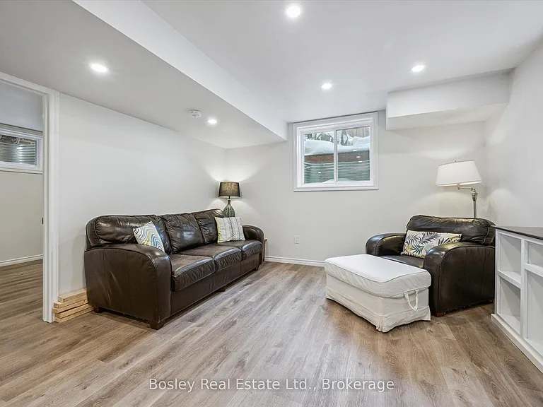 24 Menzie Ave #B — Photo 11