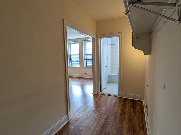 2nd image of 2820 N Spaulding Ave #3335-119