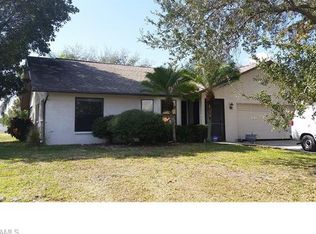 24 NE 9th Ct, Cape Coral, FL 33909