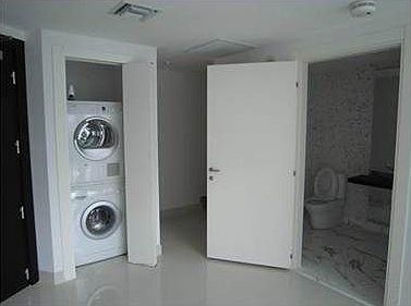 5th image of 200 Biscayne Blvd #901