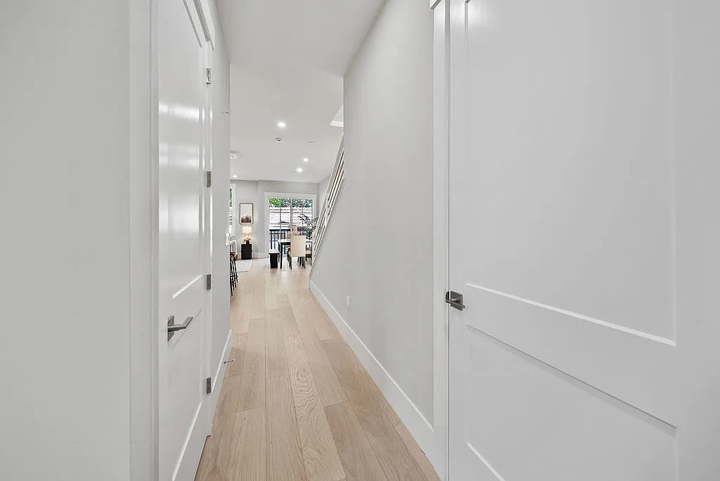 Building Photo - 600 Hartz Ave #103