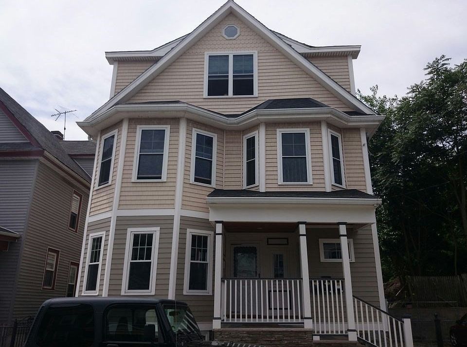 1st image of 8 Conrad St #1