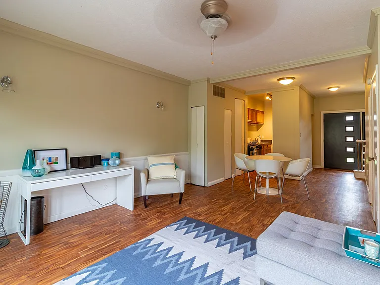 1460-1470 Presidential Dr — Photo 13