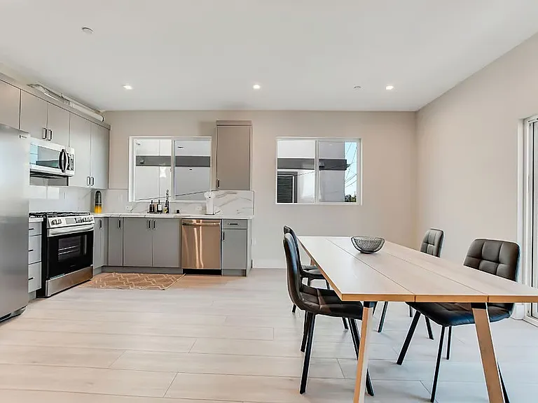 2121 S West View St #2 — Photo 5