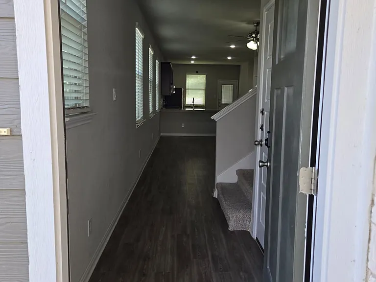 313 Caleb Ct — Photo 5