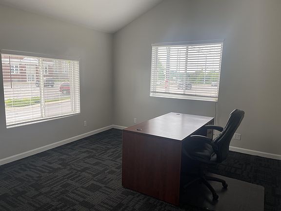 3rd image of 100 Fernwood Rd #8