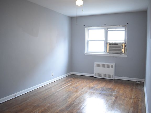 4th image of 26-67 30th St #C