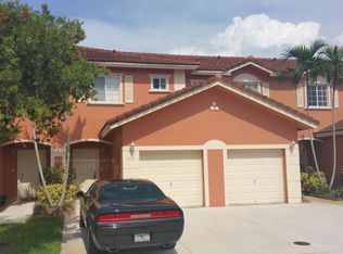 1113 NW 100th Ave, Pembroke Pines, FL 33024