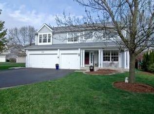 321 Lenox Ln, Mundelein, IL 60060