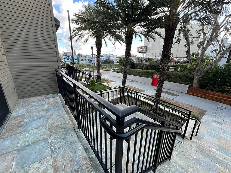 27 Outrigger St #2 — Photo 27