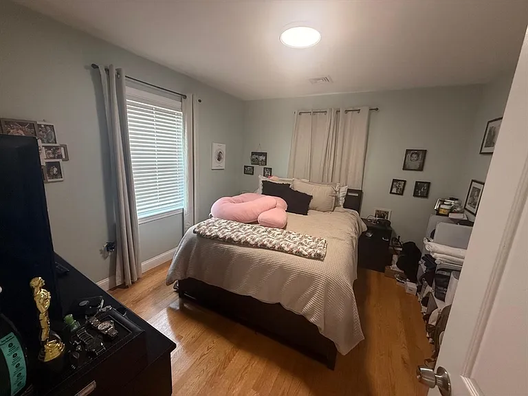 44 Ashland St #2F — Photo 3