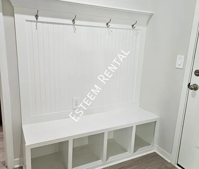 1147 Winding Spring Dr — Photo 9