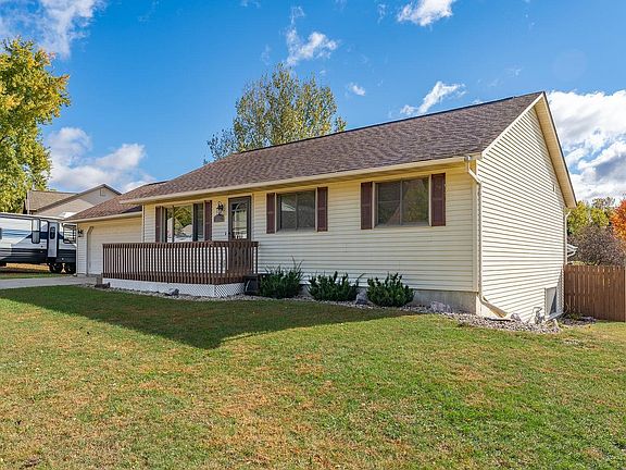 3rd image of 2224 Reinhardt Ct