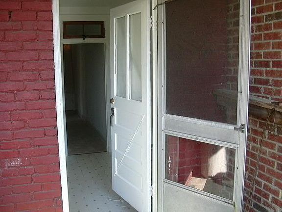 5th image of 1028 King St