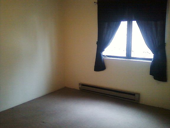4th image of 900 E Lakeshore Dr #9