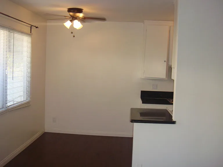 1444 Barry Ave #2 — Photo 11