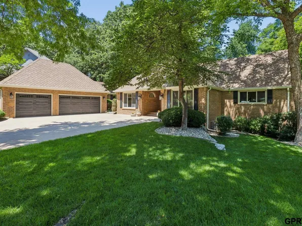 2623 96th Cir, Omaha, NE 68124