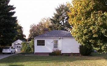 2nd image of 1 S Chelan Ave