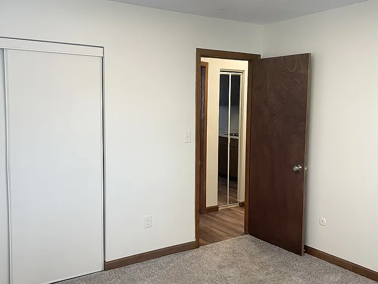 Hall Avenue Apartments — Photo 22