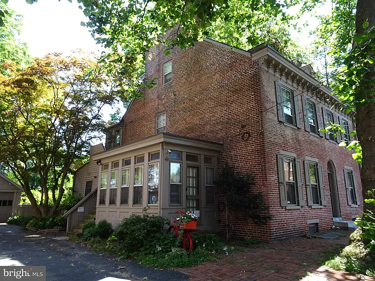 411 Delaware St #A — Photo 20