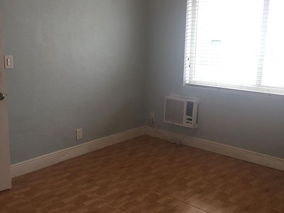 4th image of 10070 E Bay Harbor Dr #70D