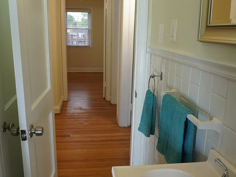 1710 Weston Ave — Photo 33