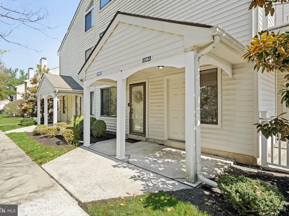 2204 Sandra Rd, Voorhees, NJ 08043