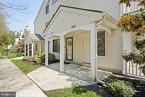 2204 Sandra Rd Photo 1