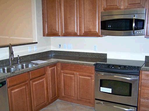 4th image of 1453 E Beach 224