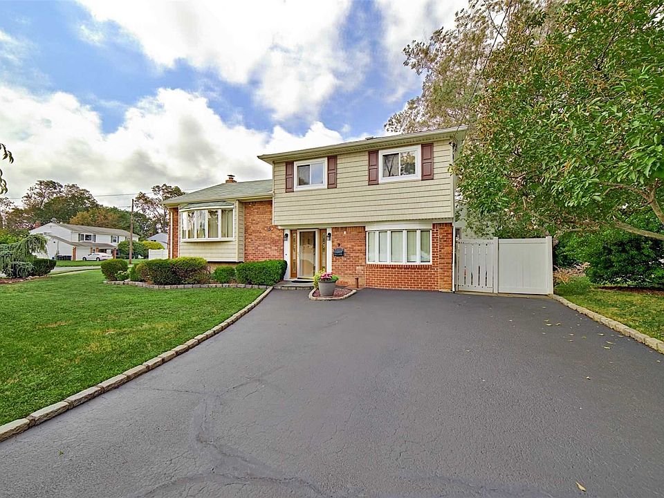 1st image of 9 Kent Ln